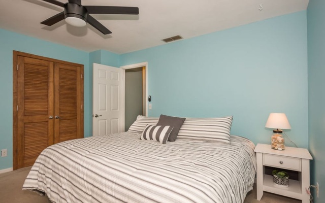 photo 2 of 101 North Pine by Ocean Properties