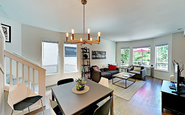 photo 2 of 1124 14th Ave Townhome by RedAwning