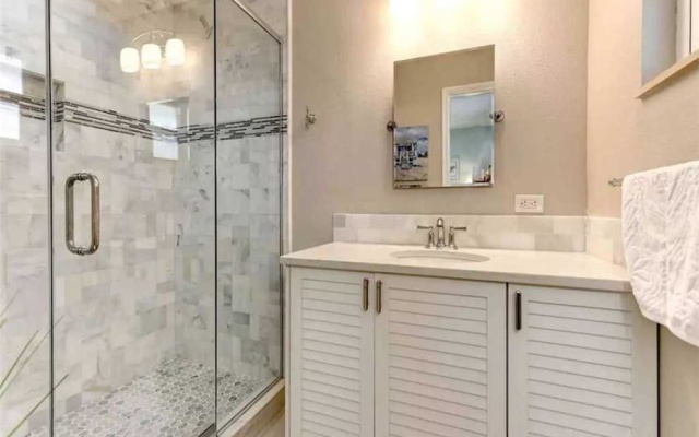 photo 5 of 113 8th Street South Apartment 2