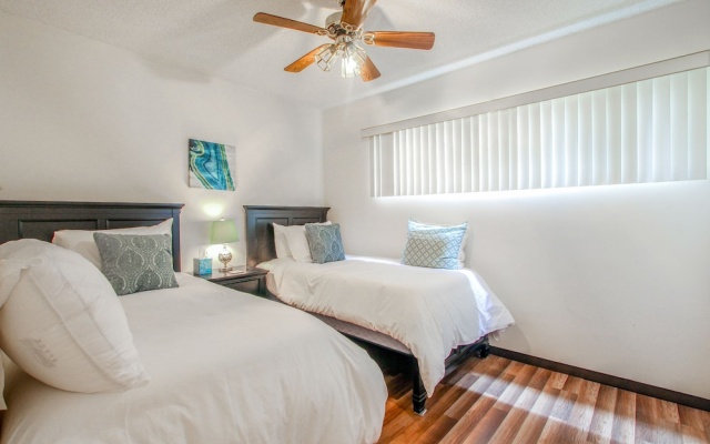 photo 5 of 114 Onyx Avenue Townhouse 3 Bedrooms 2 Bathrooms Townhouse
