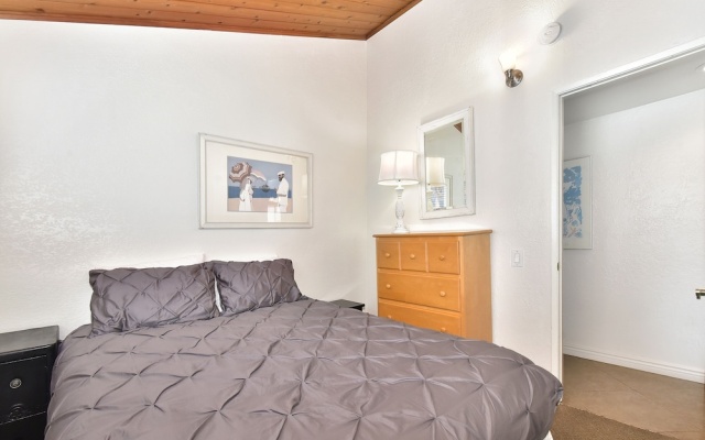 photo 4 of 129 27th St B 3 Bedroom Duplex