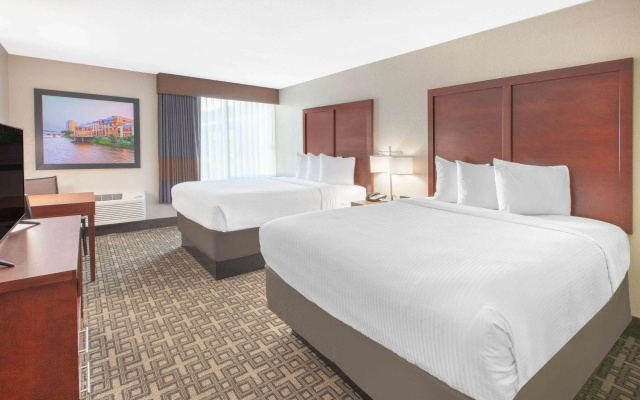 photo 2 of Baymont Inn & Suites Grand Rapids Near Downtown