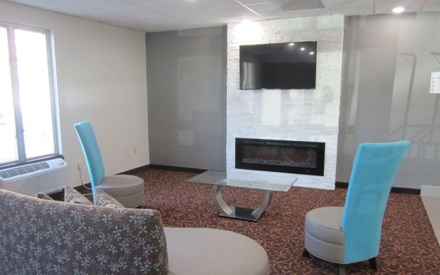photo 4 of Baymont Inn & Suites Grand Rapids Near Downtown