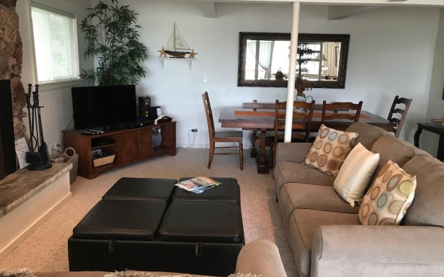 photo 2 of 132 6Th Avenue
