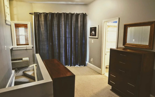 photo 2 of 1331 Northwest Apartment #1070 - 1 Br Apts