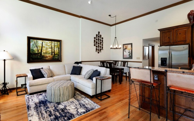 photo 4 of 14 Casa Del Sol 3 Bedroom Townhouse by Redawning