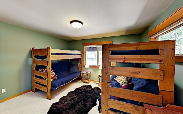 photo 4 of 14550 Truckee - 4 Br Home