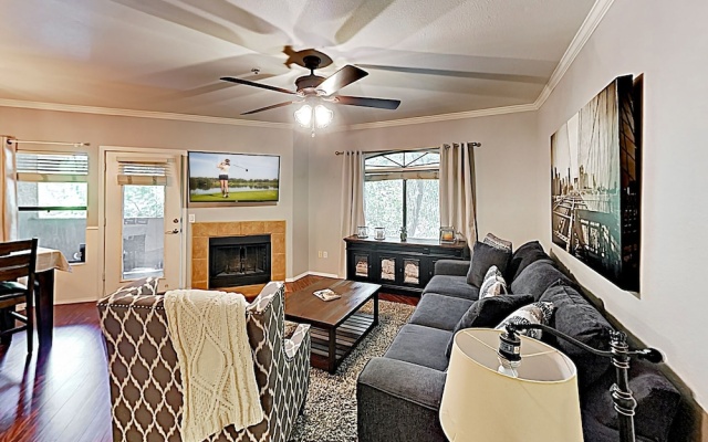 photo 3 of 15095 Scottsdale - 2 Br Condo
