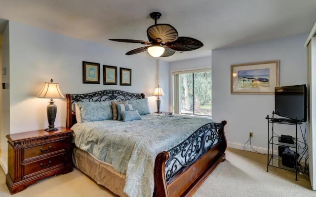 photo 5 of 154 The Greens 3 BR Shipyard Condo