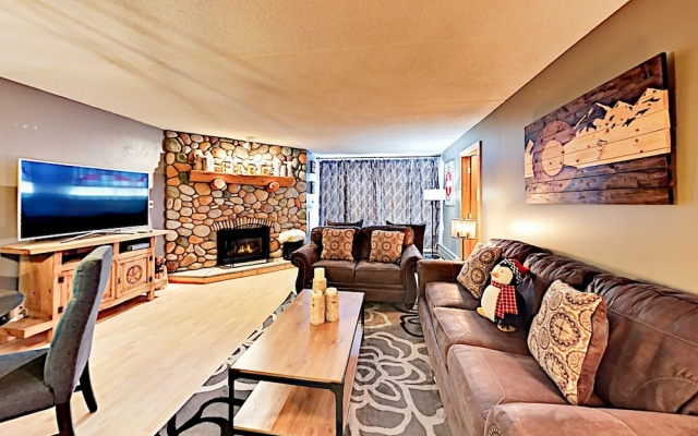 photo 3 of 168 Ten Mile Circle Condo Unit 291 2 Bedrooms 1 Bathroom Condo
