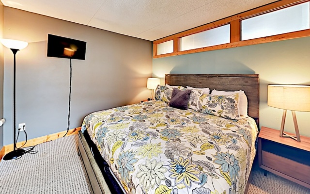 photo 5 of 168 Ten Mile Circle Condo Unit 291 2 Bedrooms 1 Bathroom Condo