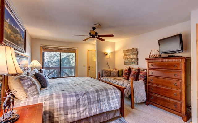 photo 4 of #1715 Tannenbaum II - Right on the River, Super Close to Quicksilver Lift and Walk to Main! 2 Bed, 3 Bath, Perfect Condo for Ski or Summer Getaway!