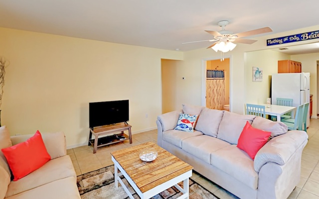 photo 3 of 1724 Wharf Rd Home 3 Bedrooms 2 Bathrooms Home