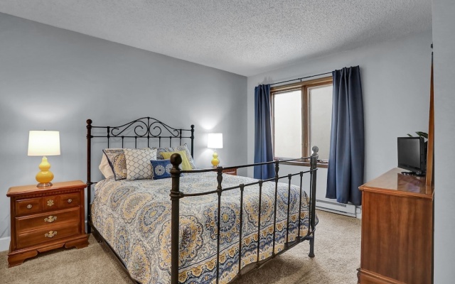 photo 2 of 177 Lake Street Condo Unit 24 4 Bedrooms 3 Bathrooms Condo