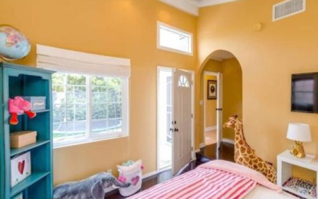 photo 3 of 1801 S. Orange Dr. - 3 Br Home