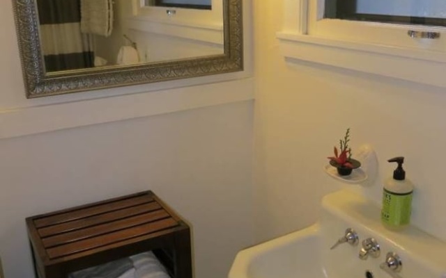 photo 5 of '1900' Guest House ~ Near OSF