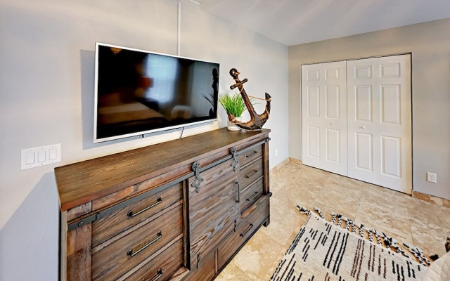 photo 5 of 1919 Siesta Drive Home 4 Bedrooms 2 Bathrooms Home