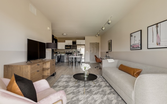 photo 2 of 1-Bdrm Getaway in Marina Del Rey (1310)
