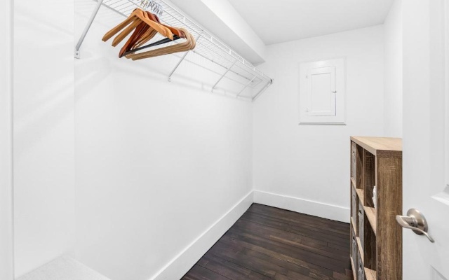 photo 3 of 1BR Tranquil Haven in Beacon Hill