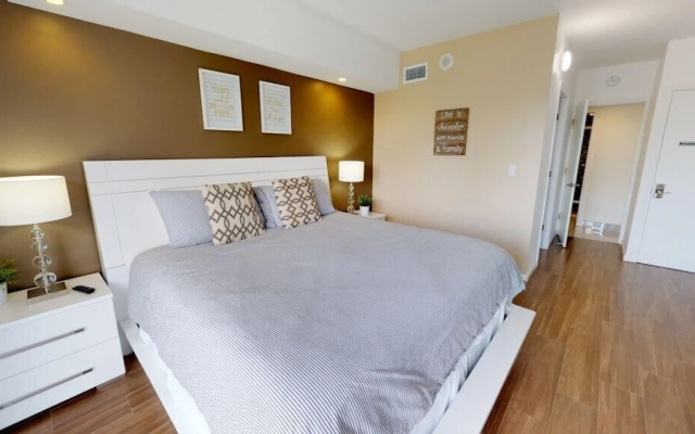 photo 3 of 2 Bedroom +den / 2 Bath Apart @ Ocean Reserve 426