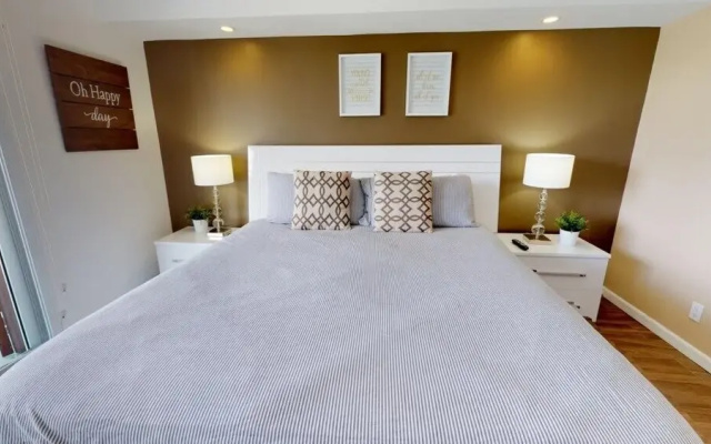 photo 4 of 2 Bedroom +den / 2 Bath Apart @ Ocean Reserve 426