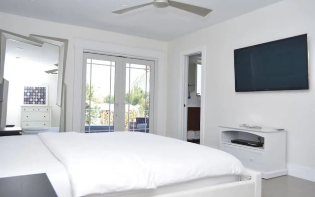 photo 2 of 2 Bedroom Homes in North Miami by TMG