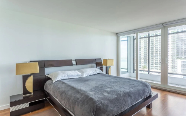 photo 3 of 2 Bedroom Pearl in Downtown Miami