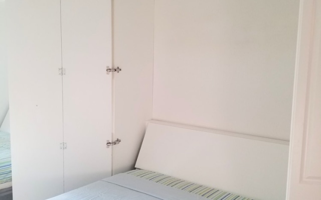 photo 4 of 202 Mariners Cove Studio Bedroom Home
