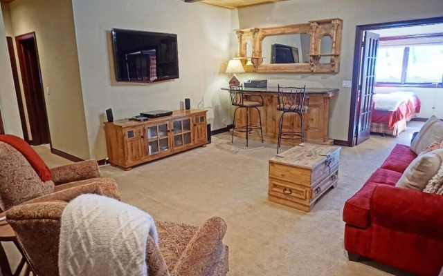 photo 5 of 2095 Vermont Rd W Plus - 6 Br Home