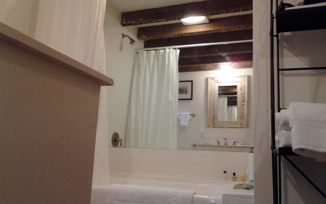 photo 2 of 21 East Battery Bed & Breakfast