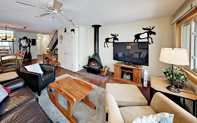 photo 3 of 2111 N Frontage Rd W Condo Unit A-2 3 Bedrooms 1.5 Bathroom Condo
