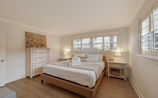 photo 4 of 22 salt water pool home with king beds