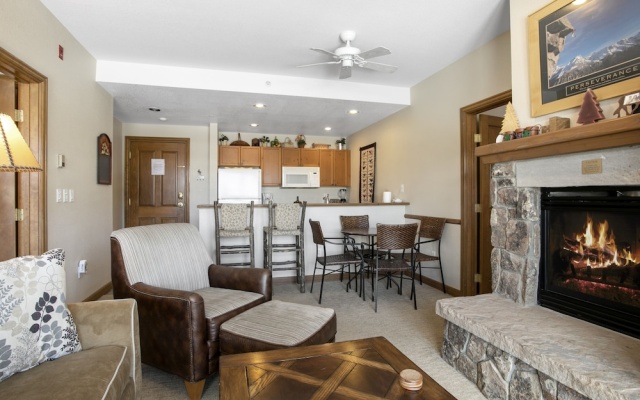 photo 3 of 224 Chapel Square 2 Bedroom Condo by RedAwning