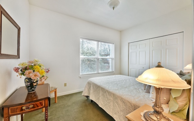 photo 3 of 232 4th Street