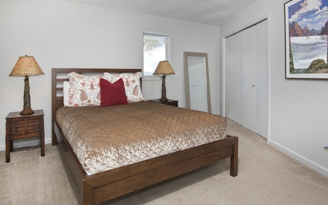 photo 4 of 2338 Tahoe Drive