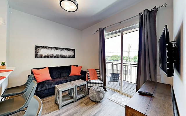 photo 3 of 2519 Nashville (1655-163747) - 2 Br Apts