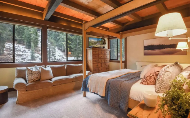 photo 4 of Joy on the River Stunning Waterfront Home for 10