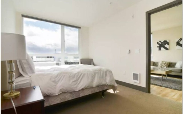 photo 5 of 2bd2bath Waterfront Home in Hrt of SEA