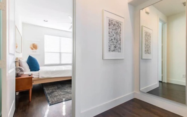 photo 2 of 2-Bedroom Downtown Dallas Townhome