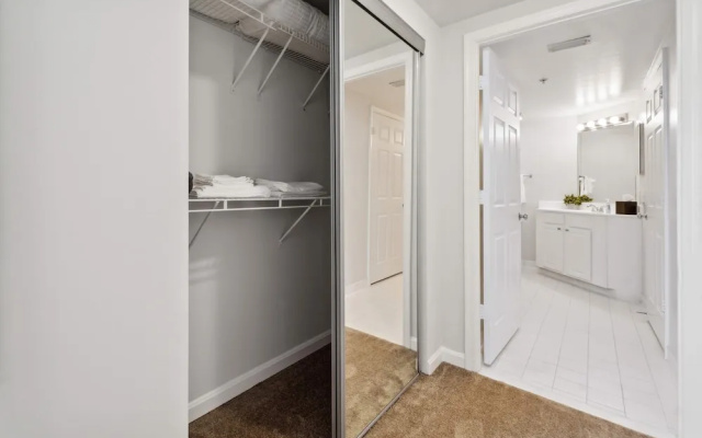 photo 4 of 2BR Luxury City Suite With Gym & Pool