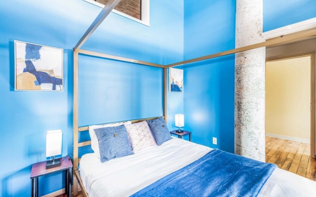 photo 5 of 2BR Park Ave Townhome with parking by Cozysuites