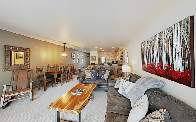 photo 3 of 2BR w/ Hot Tub, Pool & Free Shuttle