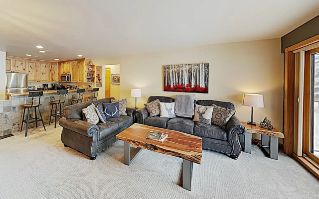 photo 4 of 2BR w/ Hot Tub, Pool & Free Shuttle