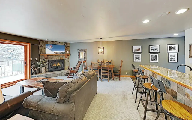 photo 5 of 2BR w/ Hot Tub, Pool & Free Shuttle