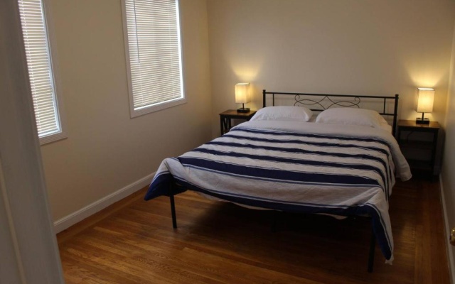 photo 5 of 3 BD 2 Bath House, Walkable To Bart, Free Parking, Views