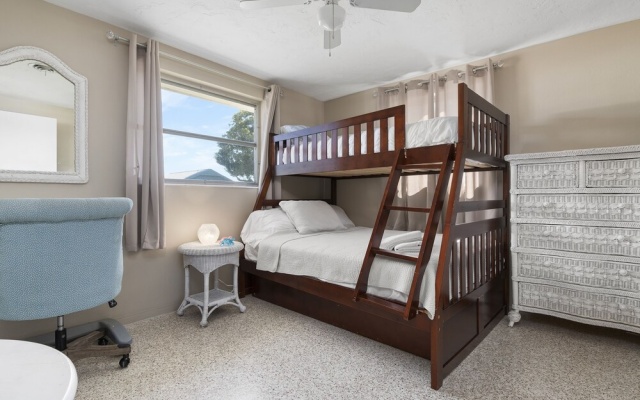 photo 4 of 3 Bedroom Pool Home 5 Miles From Best Beaches Around 3 Home by Redawning