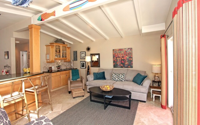 photo 4 of 301 32nd St A Jaca 2 Bedroom Duplex