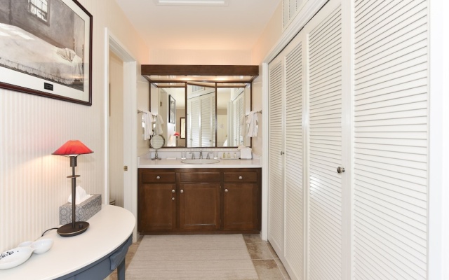 photo 5 of 305 Northgate At Silverado In Napa 1 Bedroom Condo by RedAwning