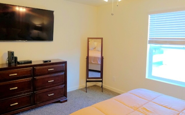 photo 3 of 3Bdrm 2Bath 4Beds - 3 STORY NORTH HOU