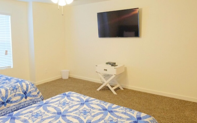 photo 4 of 3Bdrm 2Bath 4Beds - 3 STORY NORTH HOU